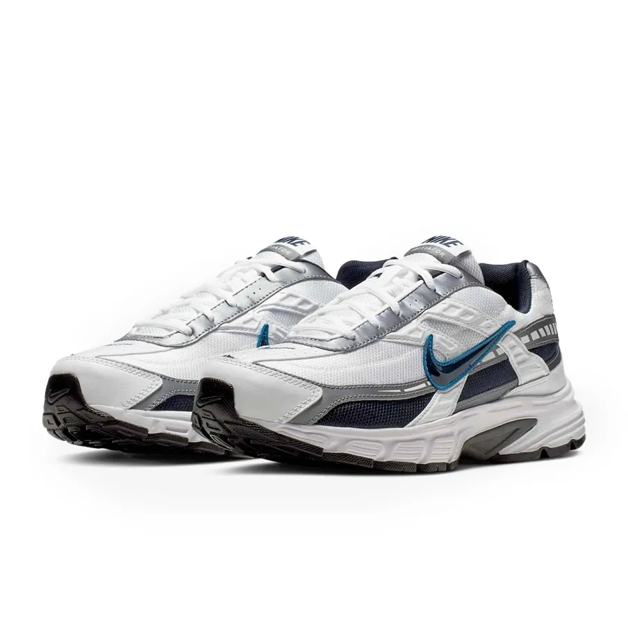 Tênis Nike Initiator Masculino Branco em ângulo lateral para ajuste e conforto